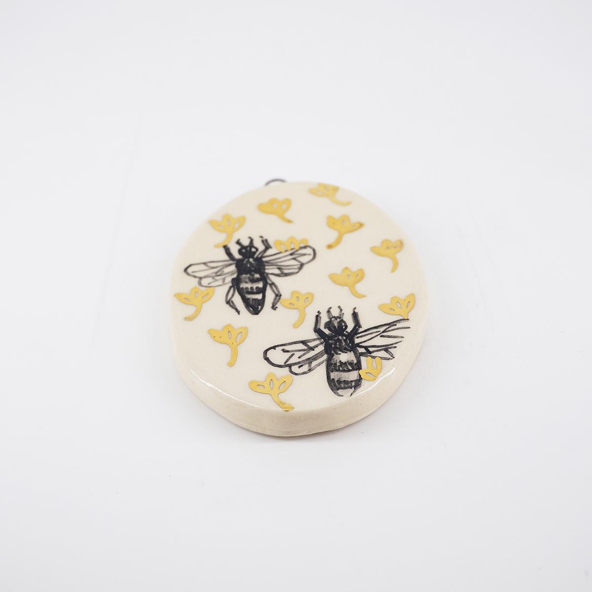 Ovalino API fondo fiori liscio