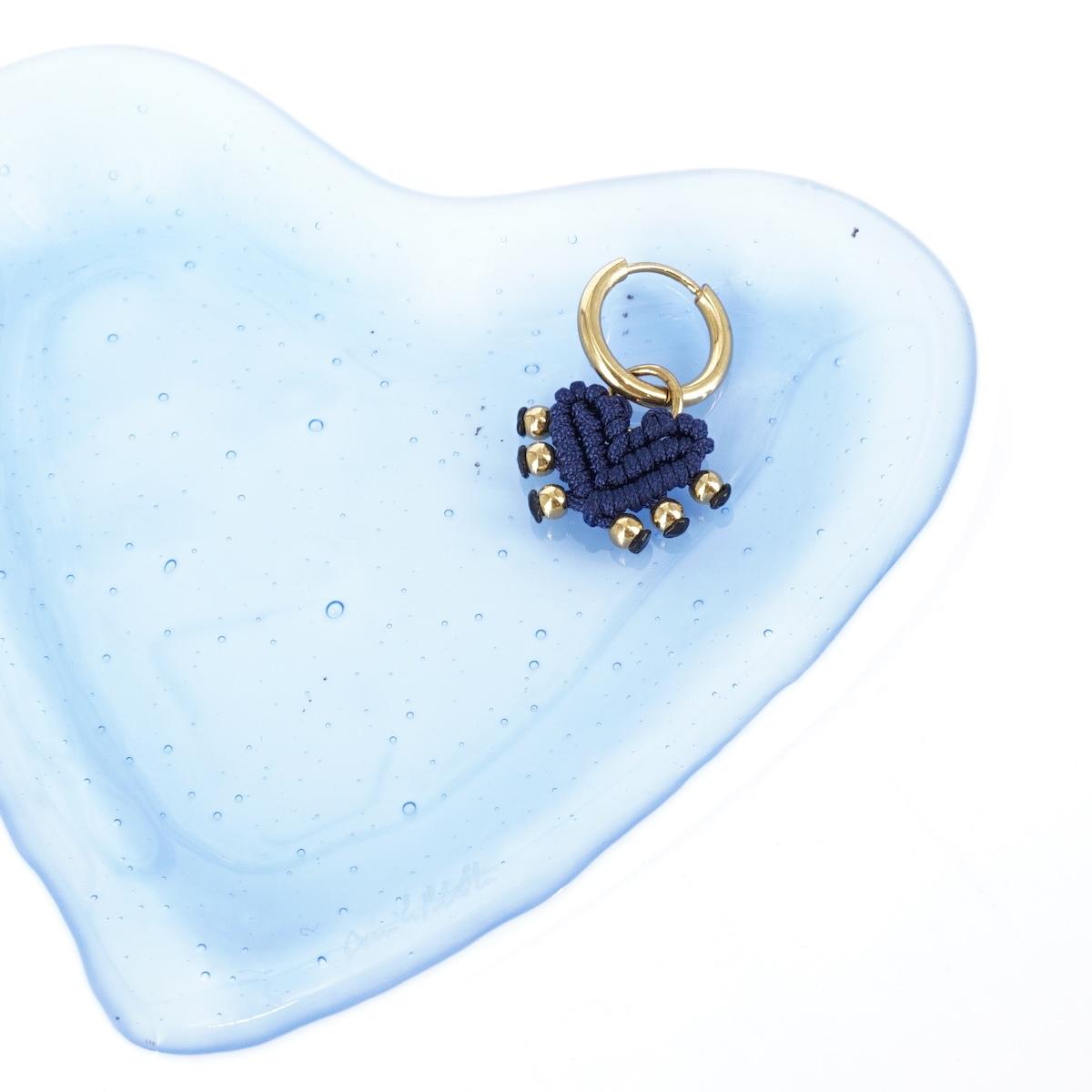 Mono orecchino CUORE SACRO borchie BLU ORECCHINO CUORE SACRO BORCHIE BLU NOMADEA