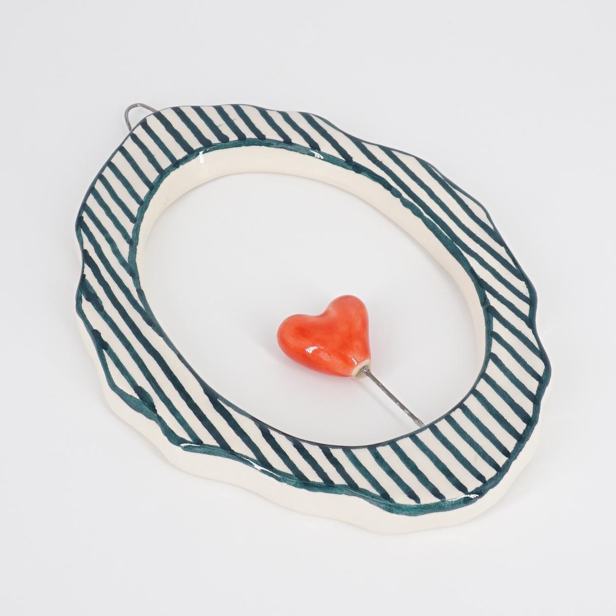 Cornice ovale CUORE rosso righe verde scuro