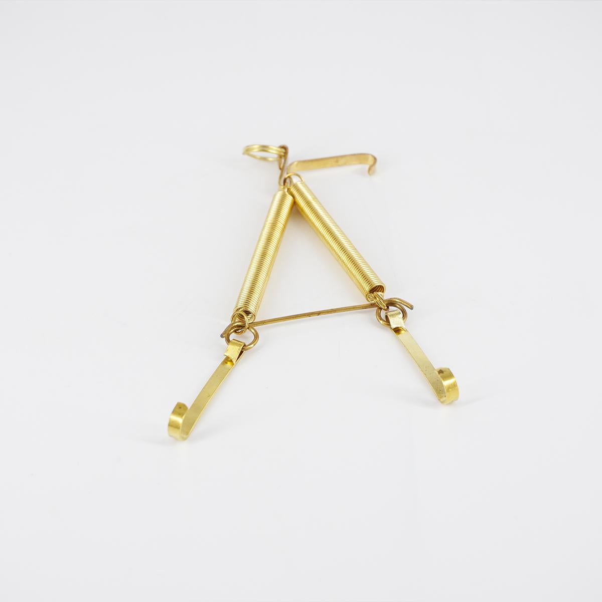 APPENDIPIATTI DA MURO DA 16 A 25 CM WALL HANGER 16X25 CM FERRAMENTA