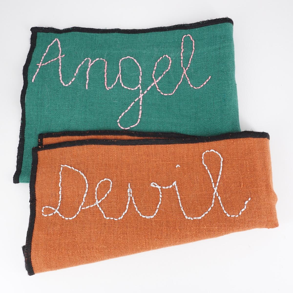 Tovaglietta ricamata ANGEL L cedre