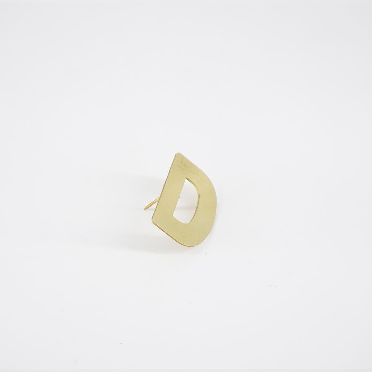 Decorative nail letter D