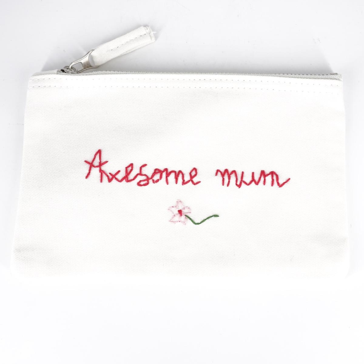 Piattina ricamata AWESOME MUM PIATTINA AWESOME MUM TERESA