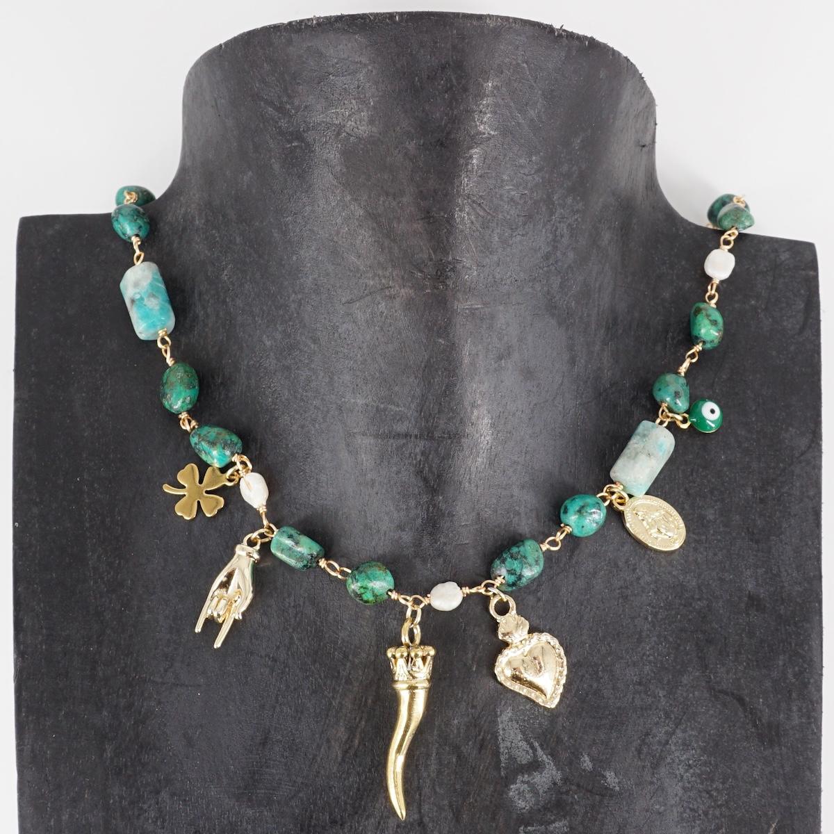 ROSARIO PIETRE E LUCKY VERDE