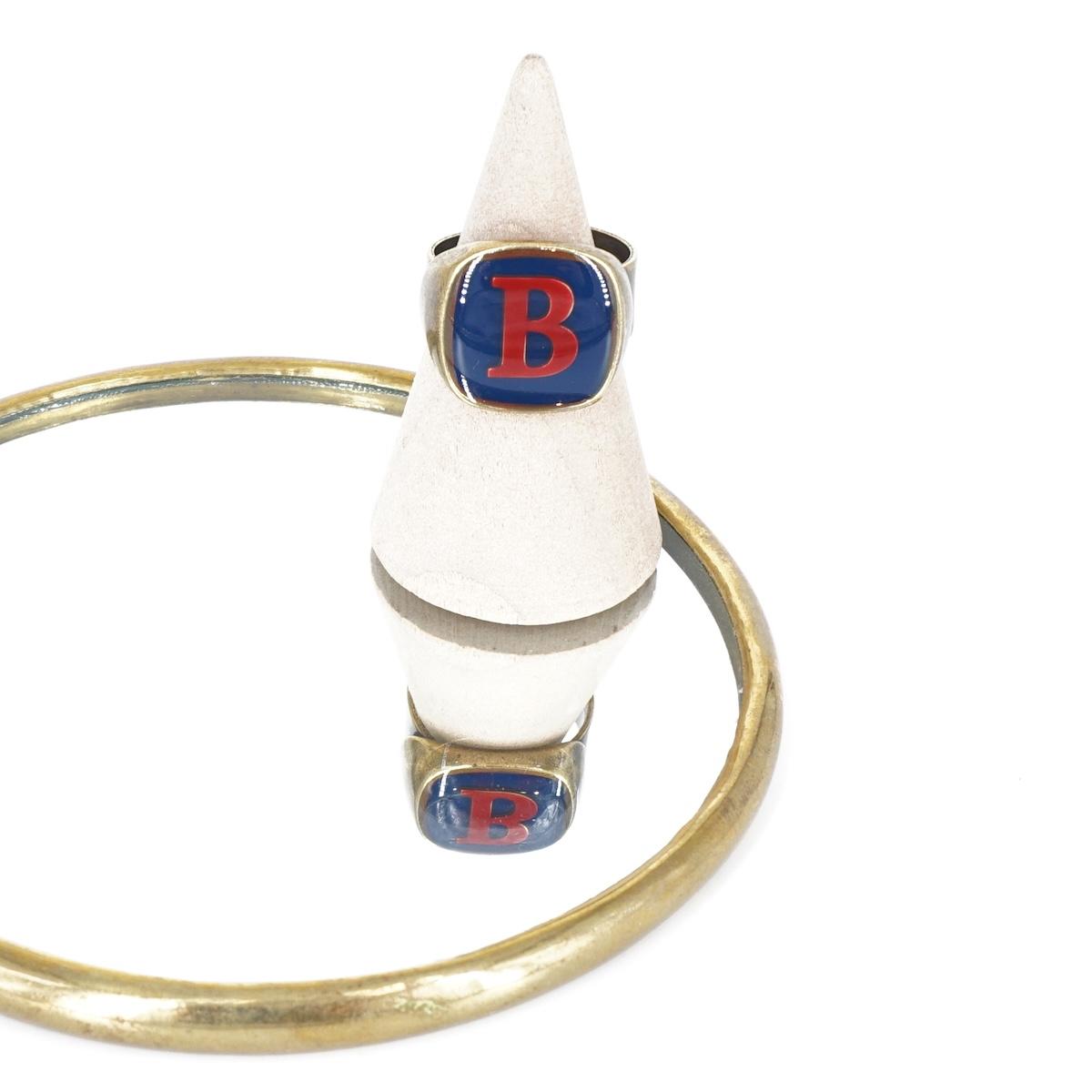 ANELLO LETTERA B BLU ANELLO LETTERA B BLU E BORDEAUX UNIQUE UNCONVENTIONAL DETAILS