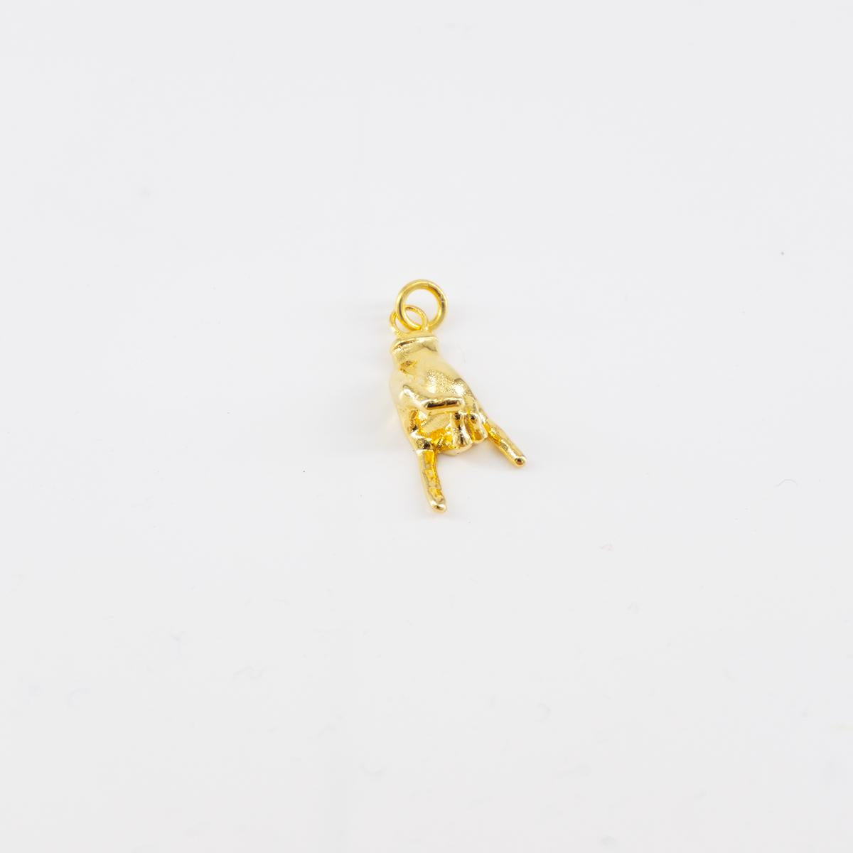 Charm mano corna