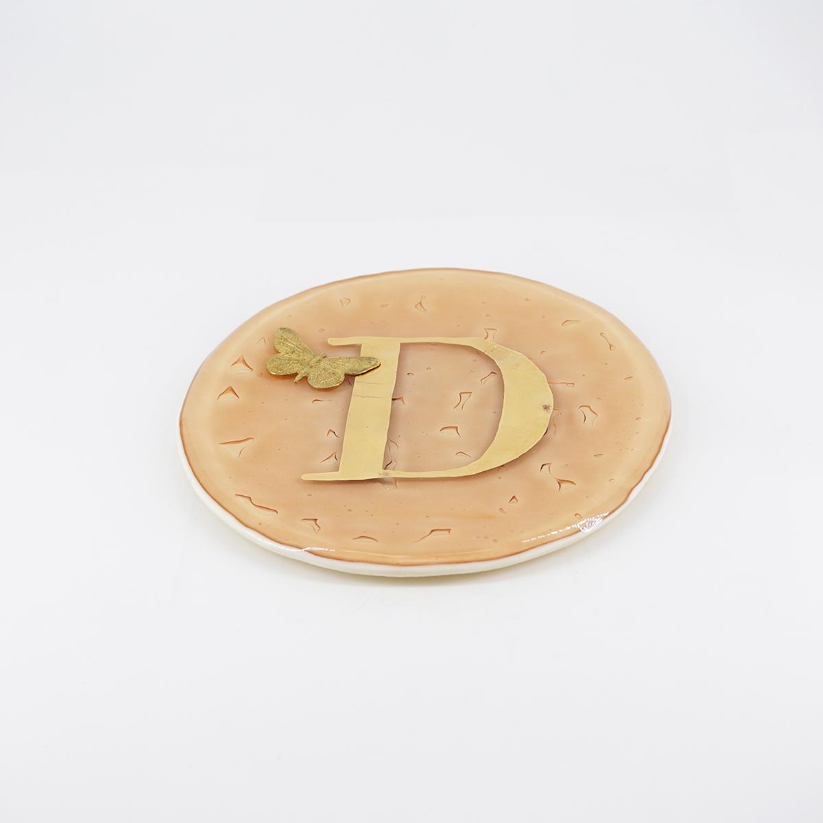 Piatto lettera e charm D CHAMPAGNE