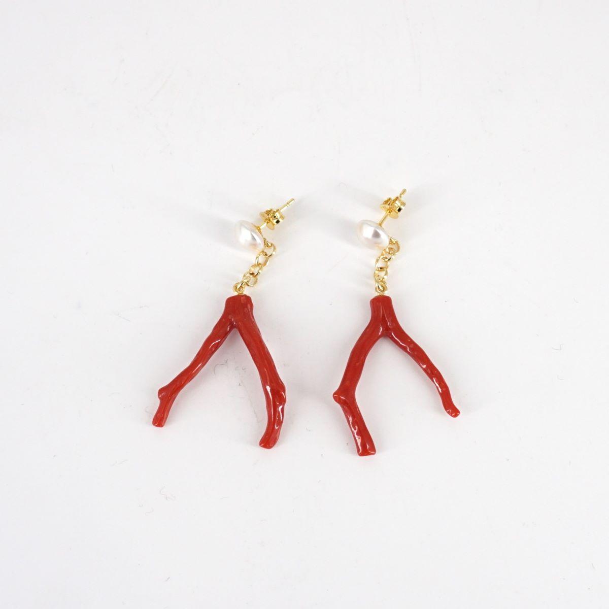 CORAL WITH PEARL earrings
