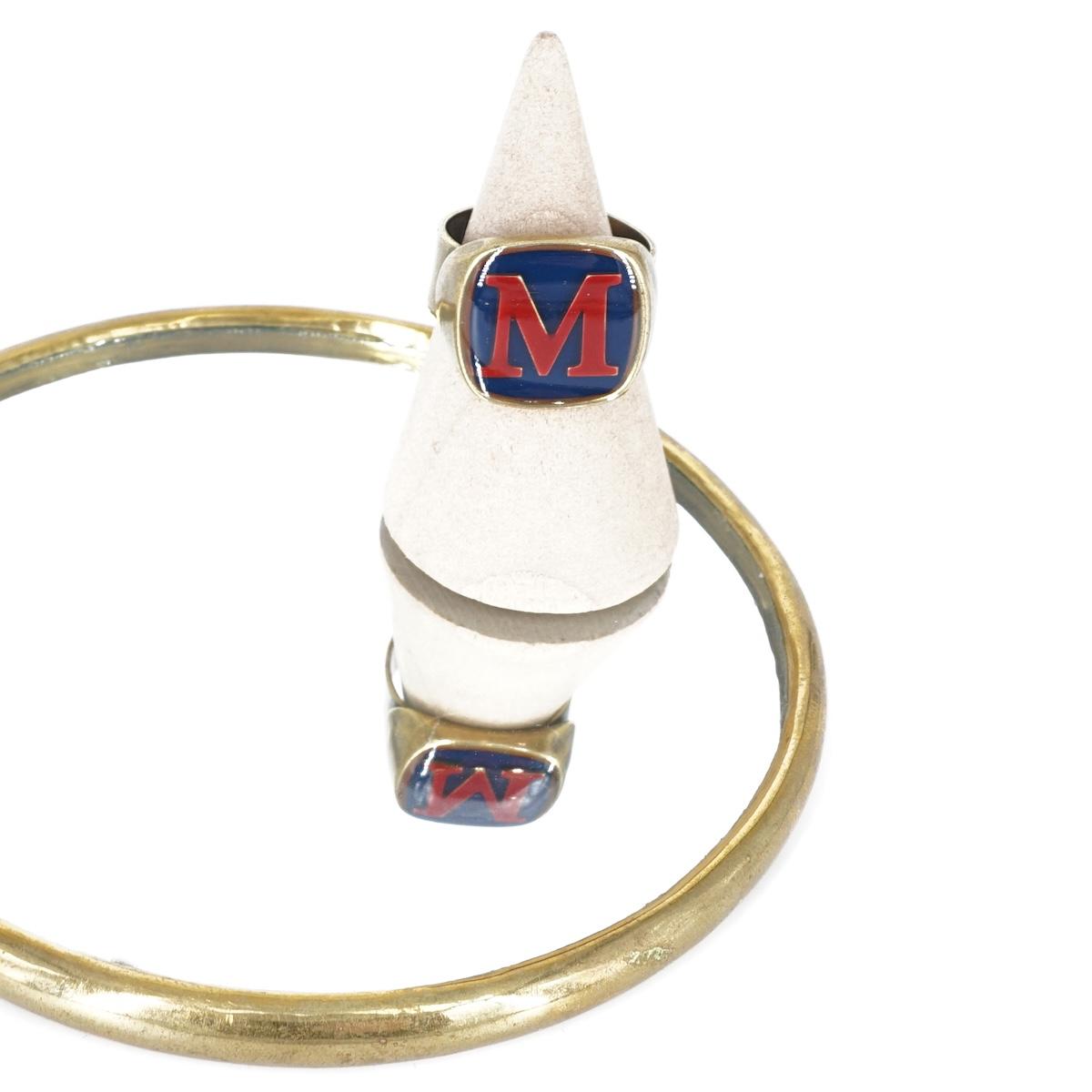 ANELLO LETTERA M BLU ANELLO LETTERA M BLU E BORDEAUX UNIQUE UNCONVENTIONAL DETAILS