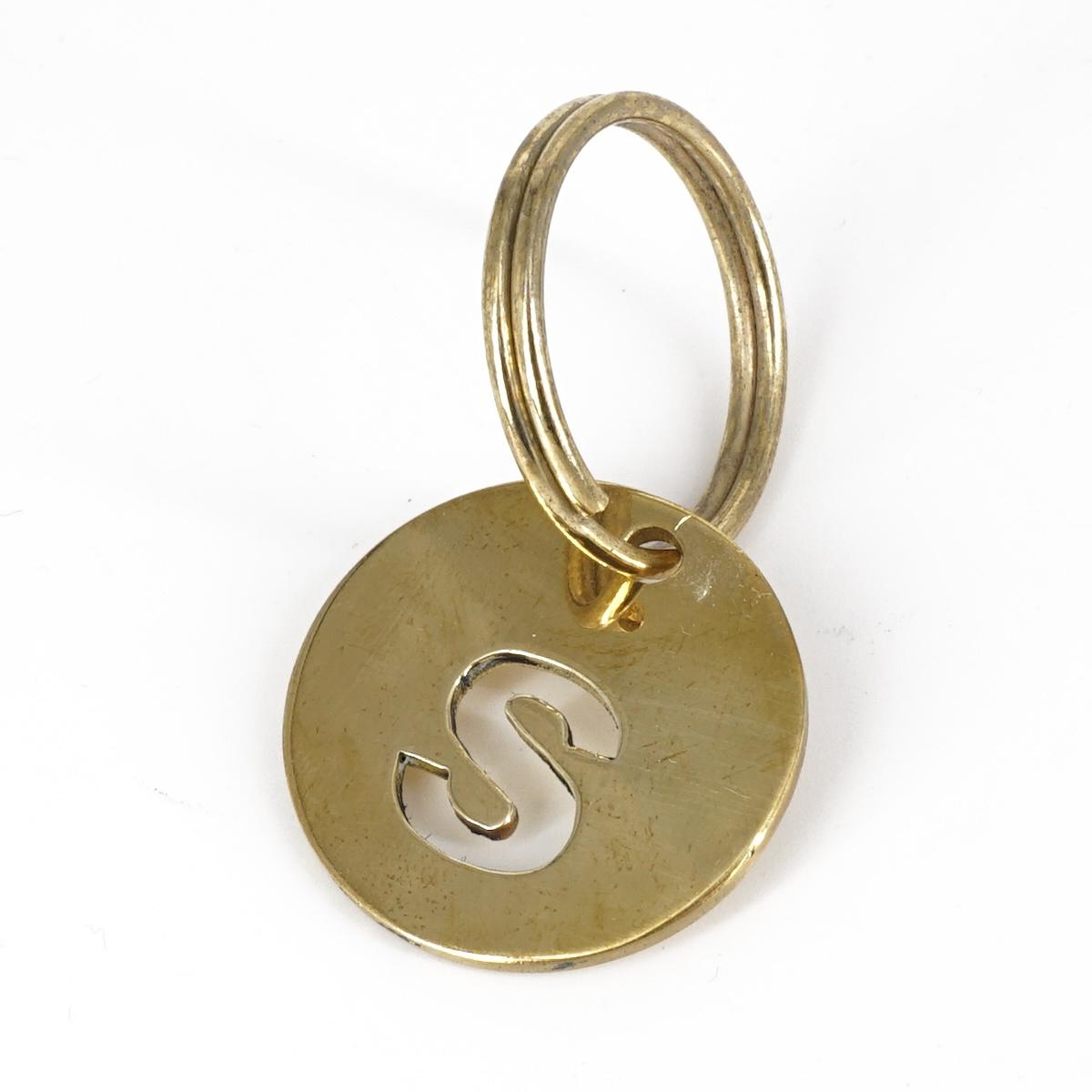 Portachiavi lettera medaglia S