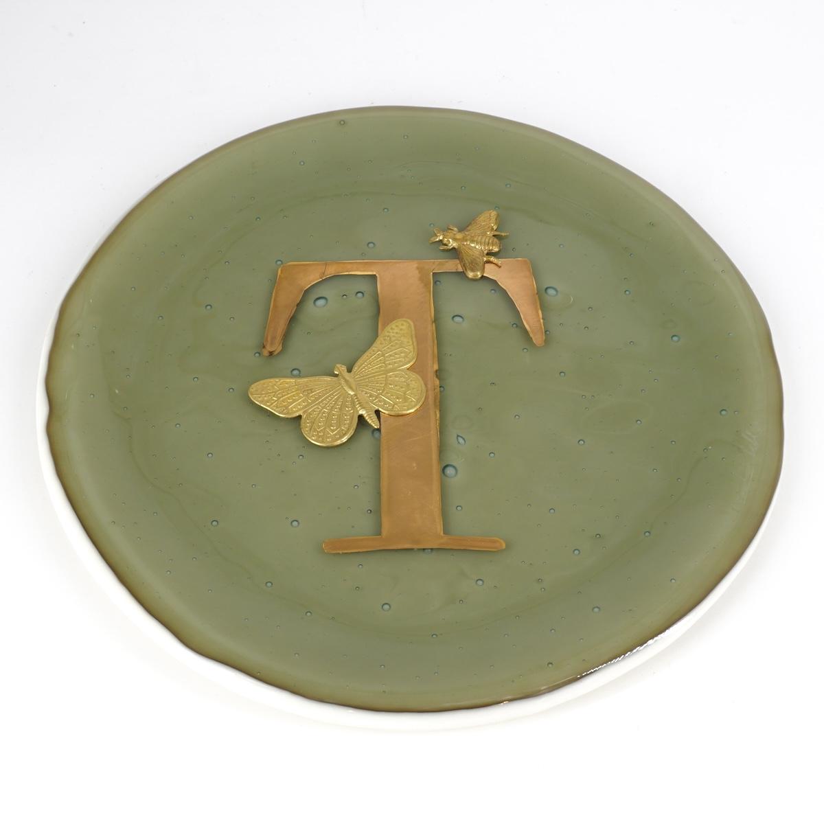 Piatto lettera e charm T SABBIA