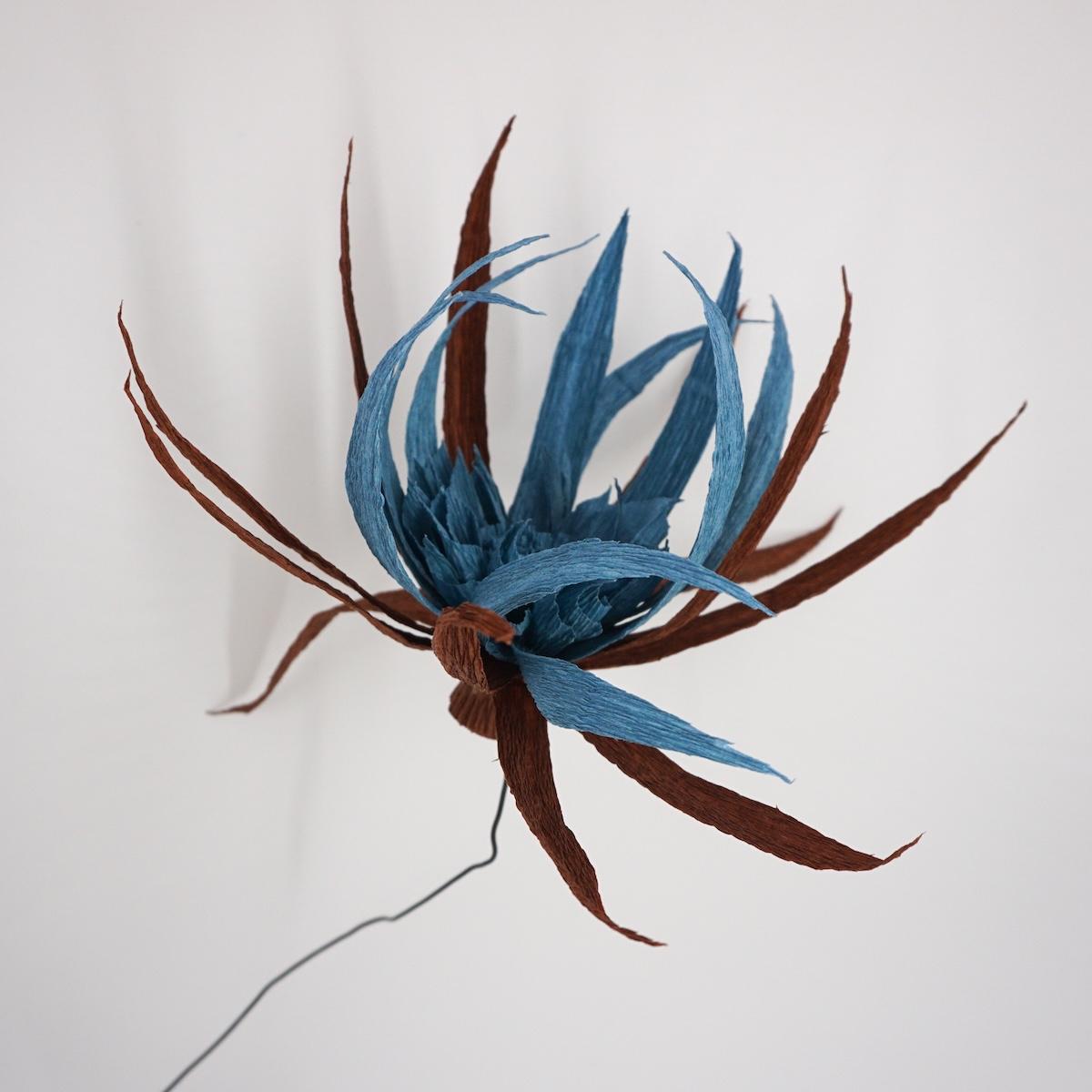 Fiore di carta BLU E NERO