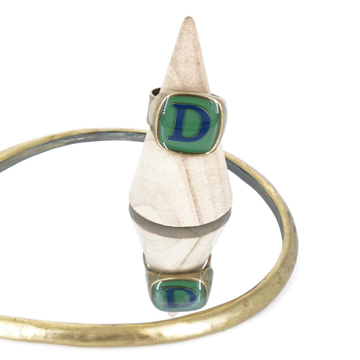 ANELLO LETTERA D VERDE ANELLO LETTERA D VERDE E BLU UNIQUE UNCONVENTIONAL DETAILS