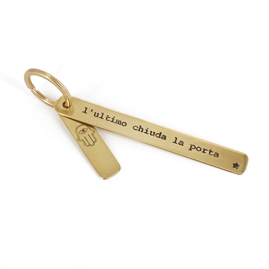 L'ultima chiuda la porta