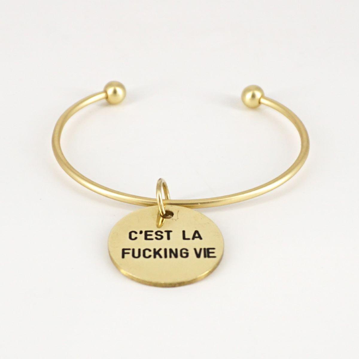 Bracciale medaglietta C'EST LA FUCKING VIE BRACCIALE MEDAGLIETTA CEST LA FUCKING VIE BERC SOPHIE