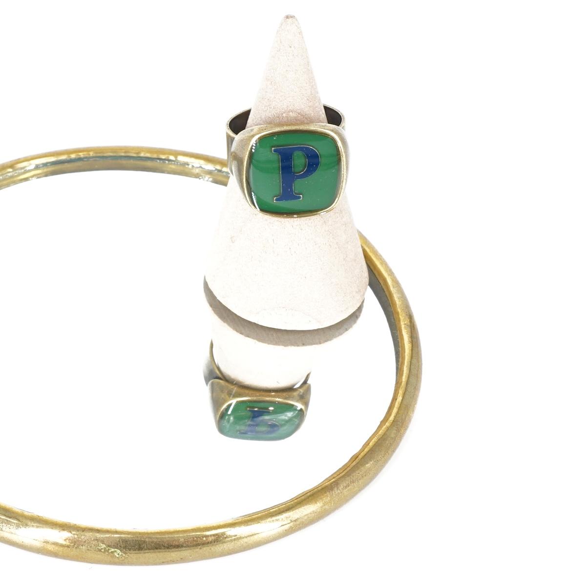 ANELLO LETTERA P VERDE BOSCO ANELLO LETTERA P VERDE BOSCO E BLU UNIQUE UNCONVENTIONAL DETAILS