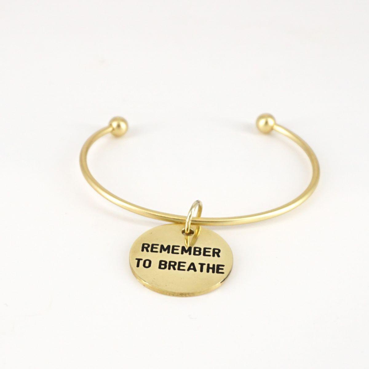 Bracciale medaglietta REMEMBER TO BREATHE