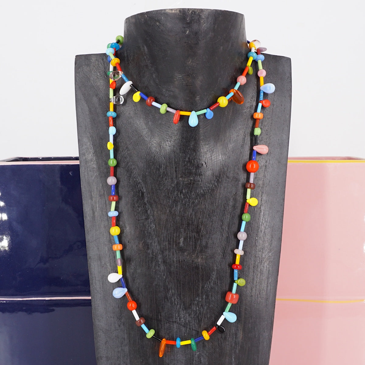 COLLANA LUNGA ASIMMETRICA PERLINE TUBETTO COLLANA LUNGA ASIMMETRICA PERLINE TUBETTO ALMARE' 