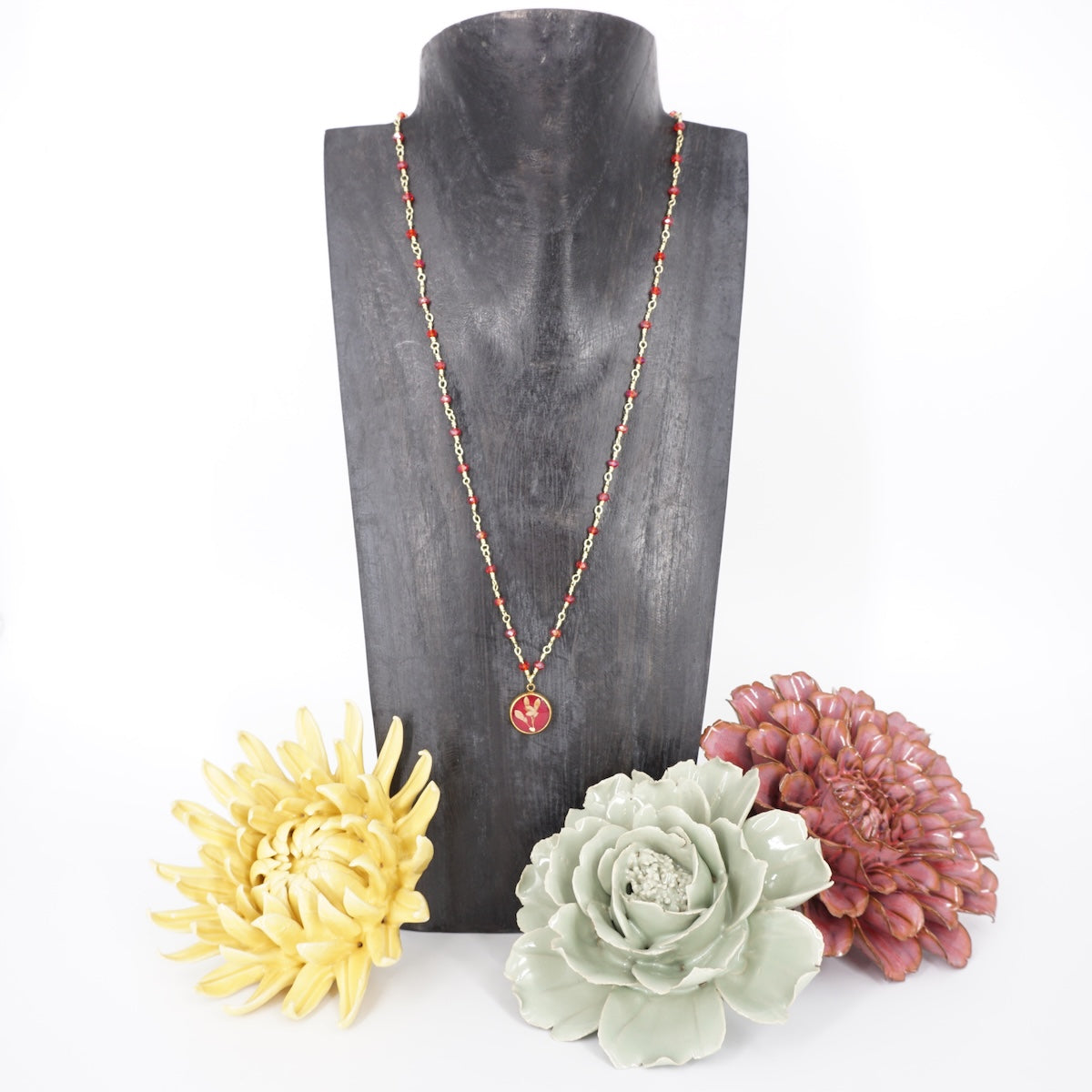 Collana fiori bottone rosario Ciclamino COLLANA BOTTONE ROSARIO CICLAMINO ANNA FADDA 