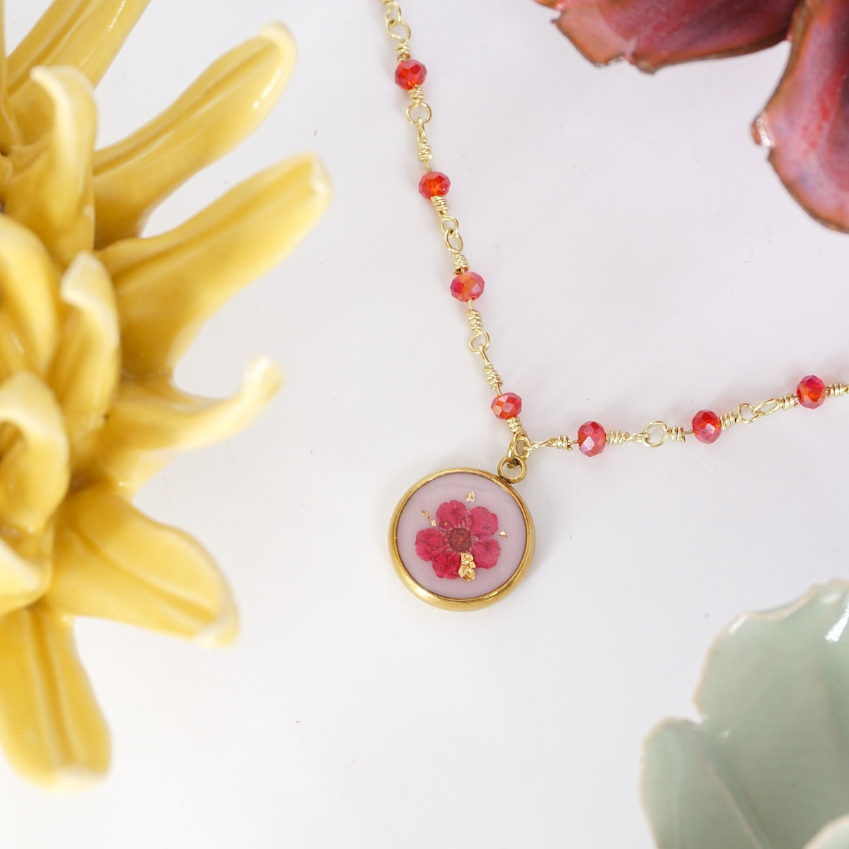 Collana fiori bottone rosario Rosa Pallido COLLANA BOTTONE ROSARIO ROSA PALLIDO ANNA FADDA 