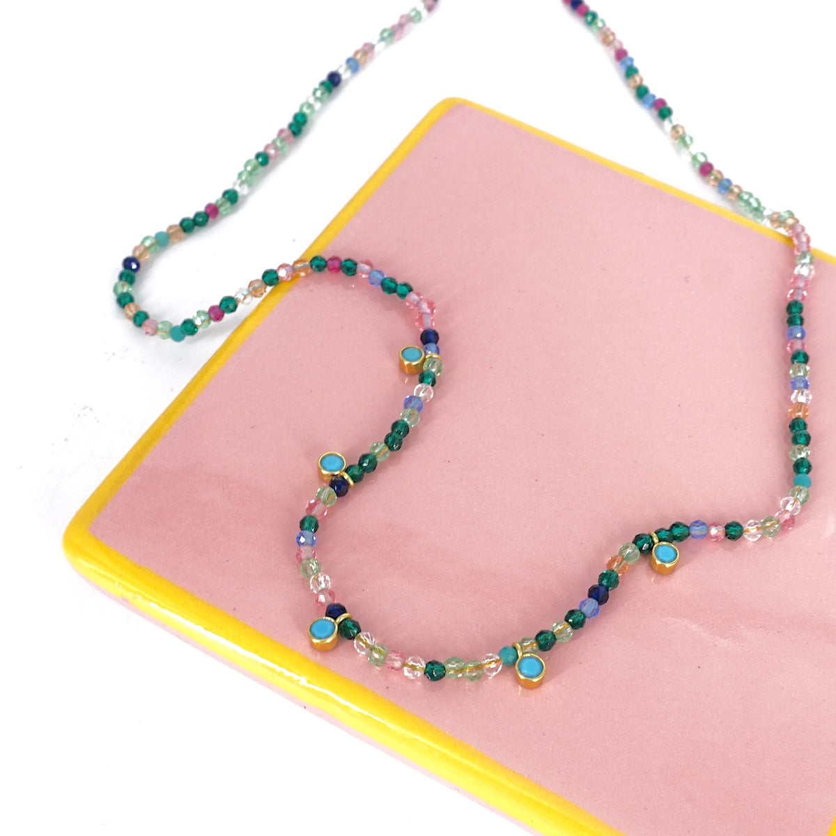 COLLANA PERLINE MULTICOLOR CON PIETRE AZZURRE COLLANA PERLINE MULTICOLOR PIETRE AZZURRE ARTEON 