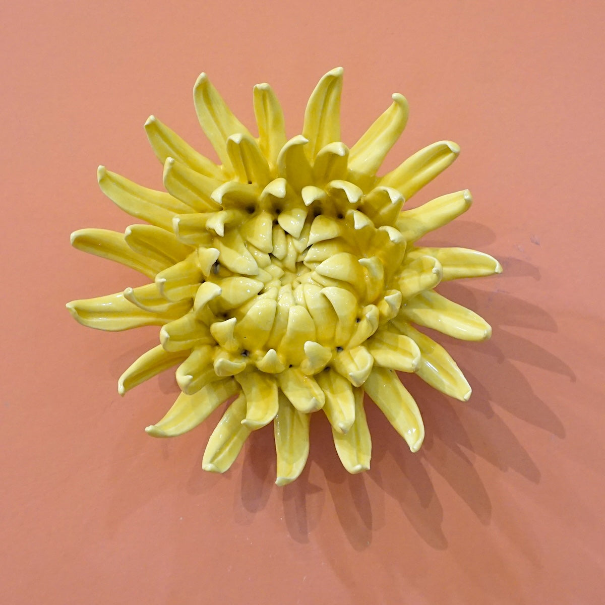 FIORE in CERAMICA CRISANTEMO GIALLO FIORE CERAMICA CRISANTEMO GIALLO CHIVE 