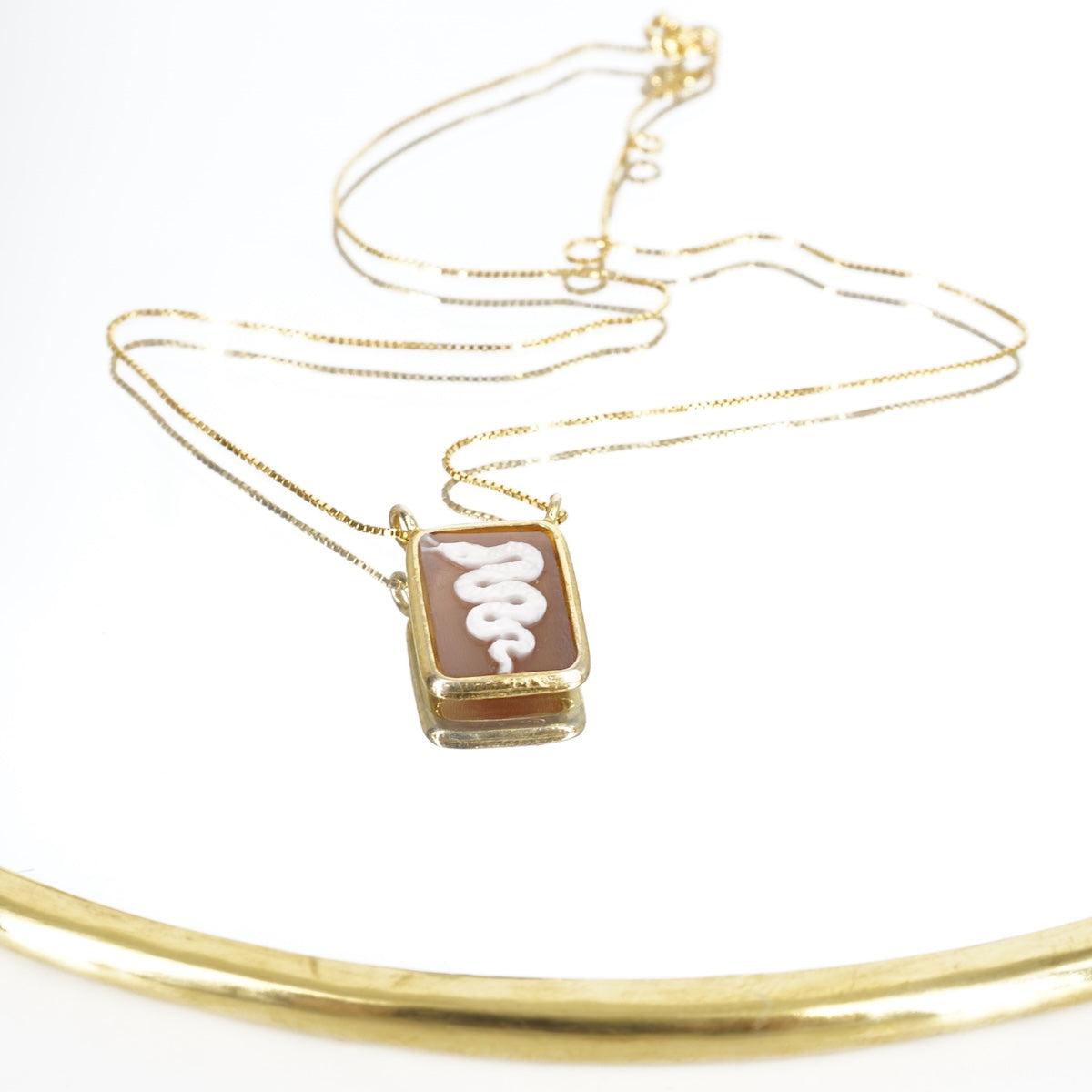 COLLANA CAMMEO SERPE COLLANA CAMMEO SERPE ELUA 
