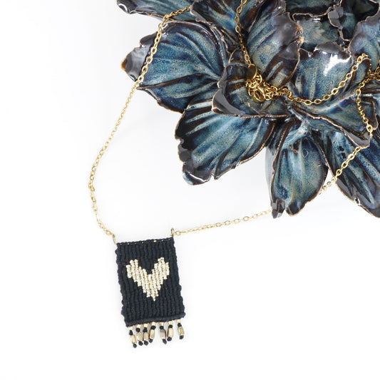 COLLANA TALISMANO CUORE NERO COLLANA TALISMANO COTONE CUORE NERO NOMADEA 
