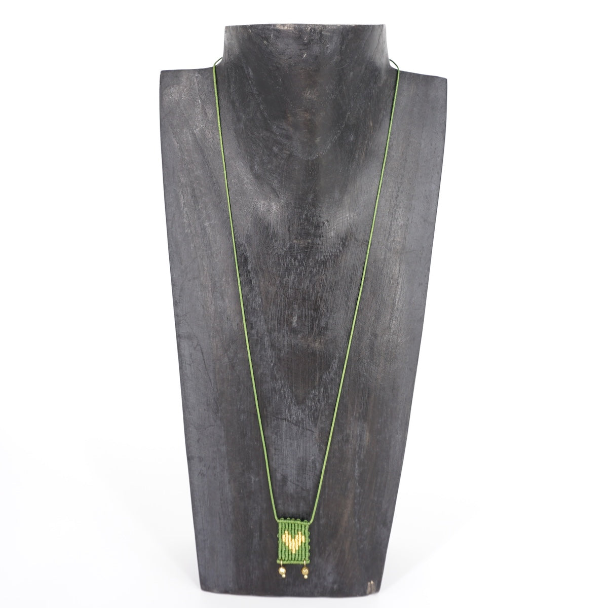 COLLANA TALISMANO CORDINO VERDE COLLANA TALISMANO TESSUTO CUORE VERDE ERBA NOMADEA 