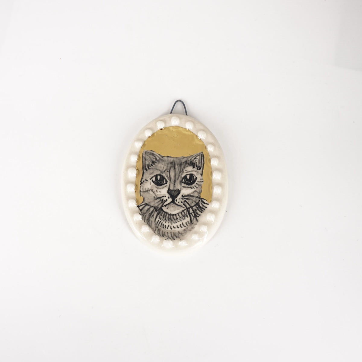 Ovalino GATTO muso fondo oro con bollicine OVALE GATTO MUSO ORO BOLLICINE ROSSO RAMINA 