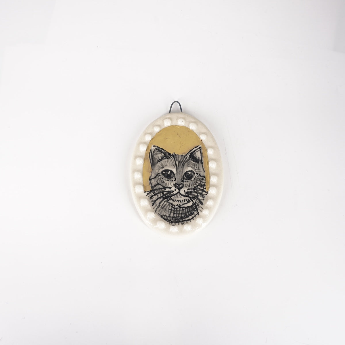 Ovalino GATTO muso fondo oro con bollicine OVALE GATTO MUSO ORO BOLLICINE ROSSO RAMINA 