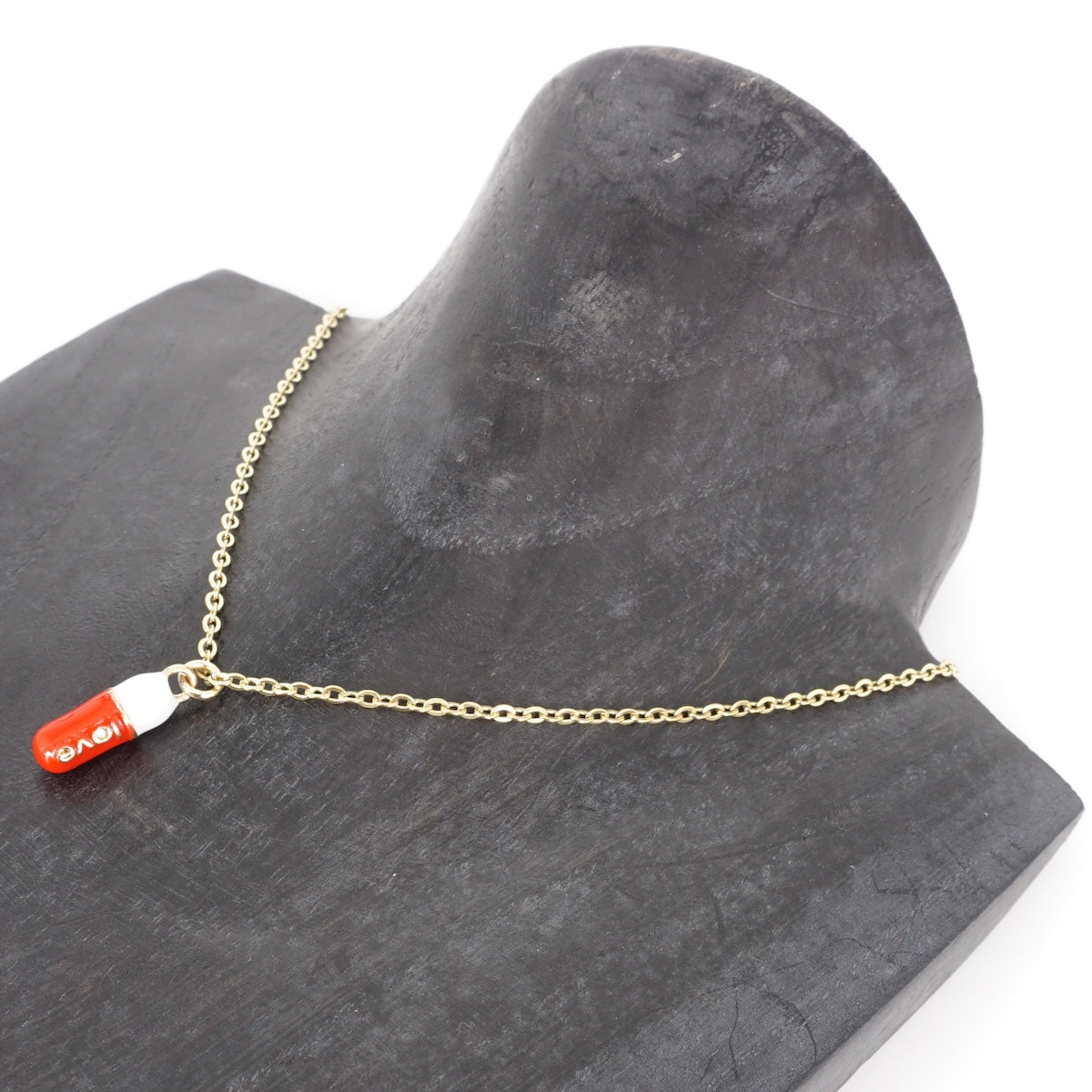 COLLANA CATENINA PILLOLA ROSSA COLLANA CATENINA UN CHARM PILLOLA ROSSA SVEVA 