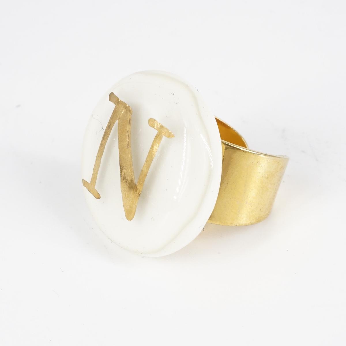Anello lettera N avorio
