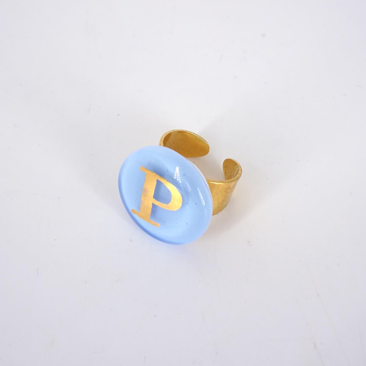 VETRO FUSO ANELLO LETTERAP LAVANDA CHIARO
