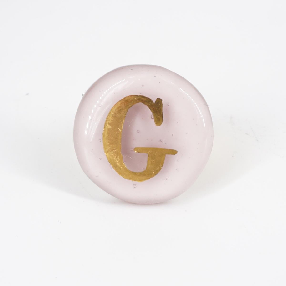 Anello lettera G rosa antico