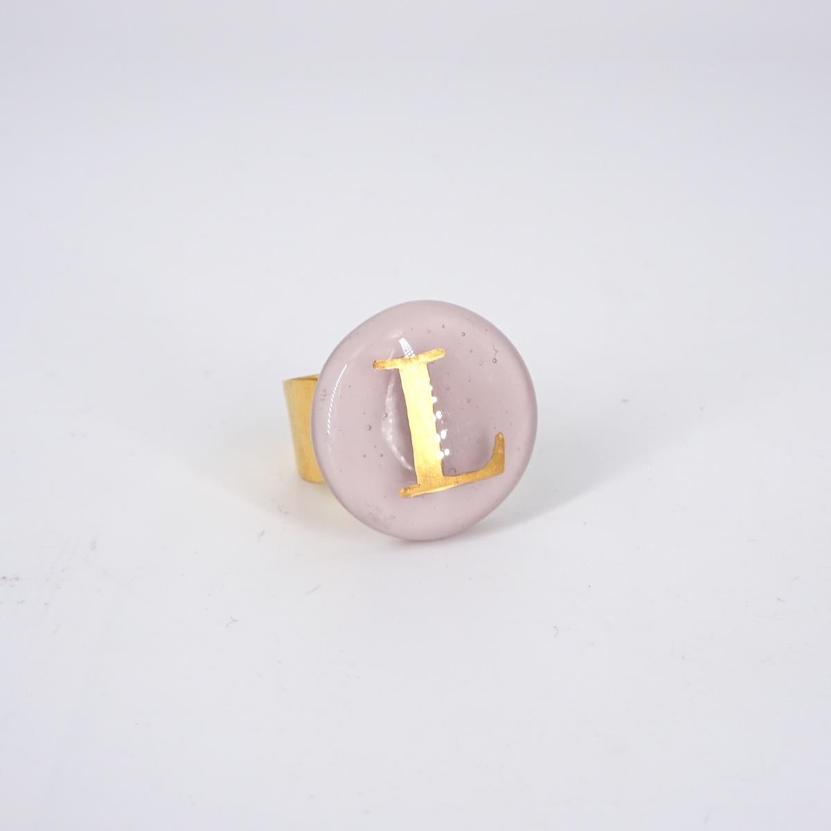 VETRO FUSO ANELLO LETTERAL ROSA