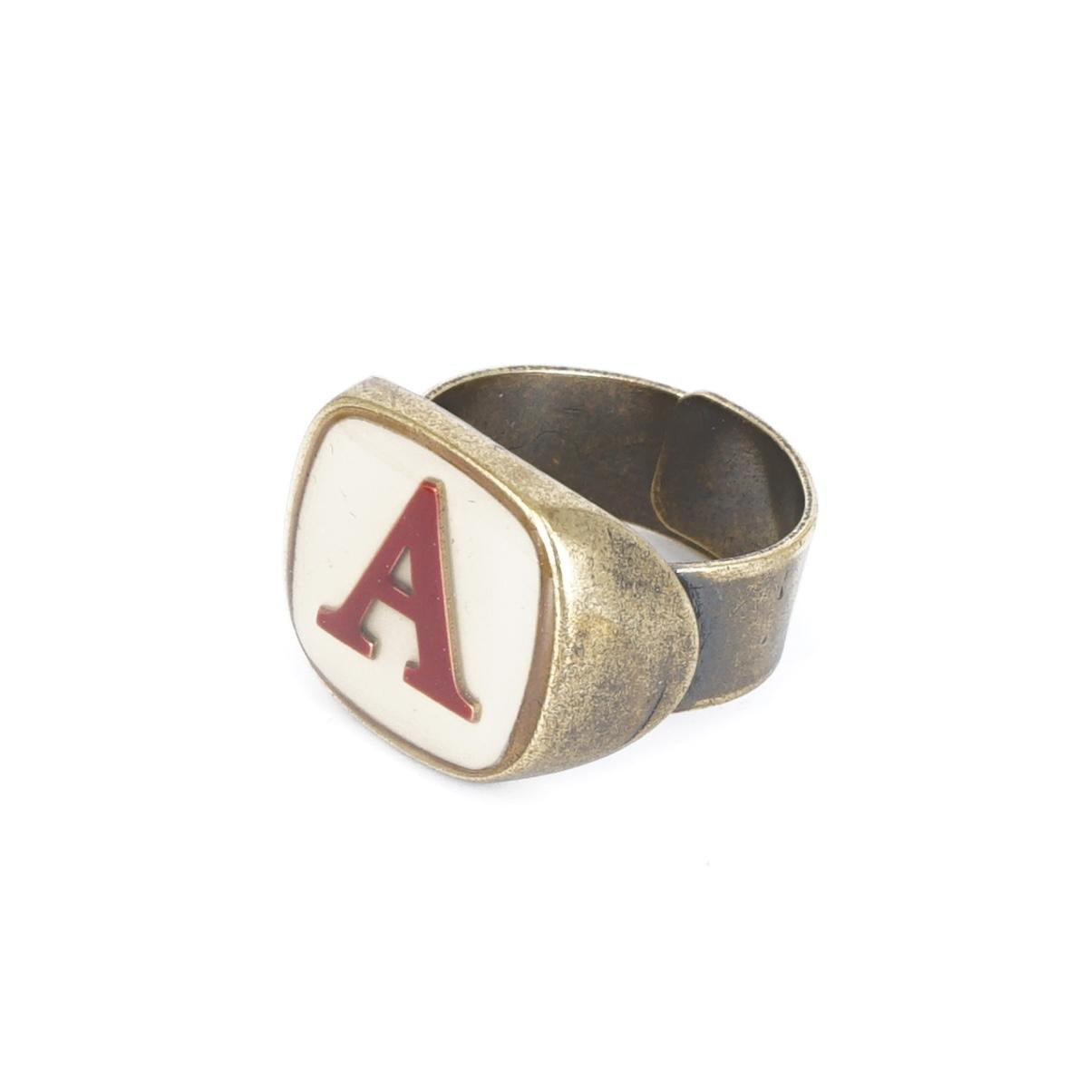 ANELLO LETTERA A AVORIO ANELLO LETTERA A AVORIO E BORDEAUX UNIQUE UNCONVENTIONAL DETAILS 