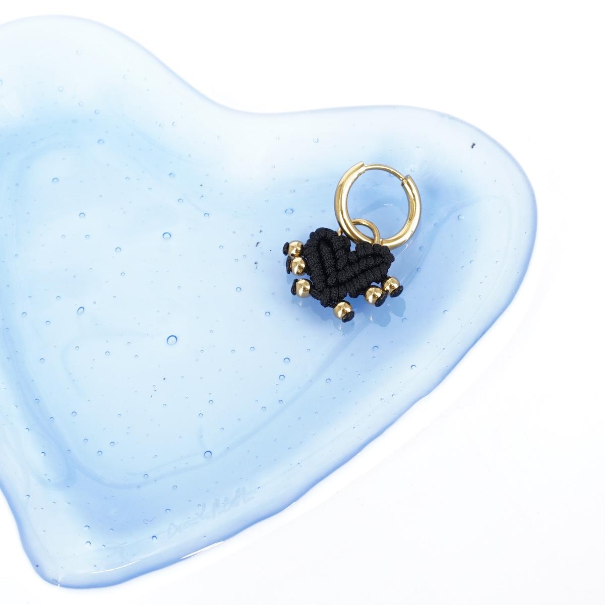 Mono orecchino CUORE SACRO borchie NERO ORECCHINO CUORE SACRO BORCHIE NERO NOMADEA 
