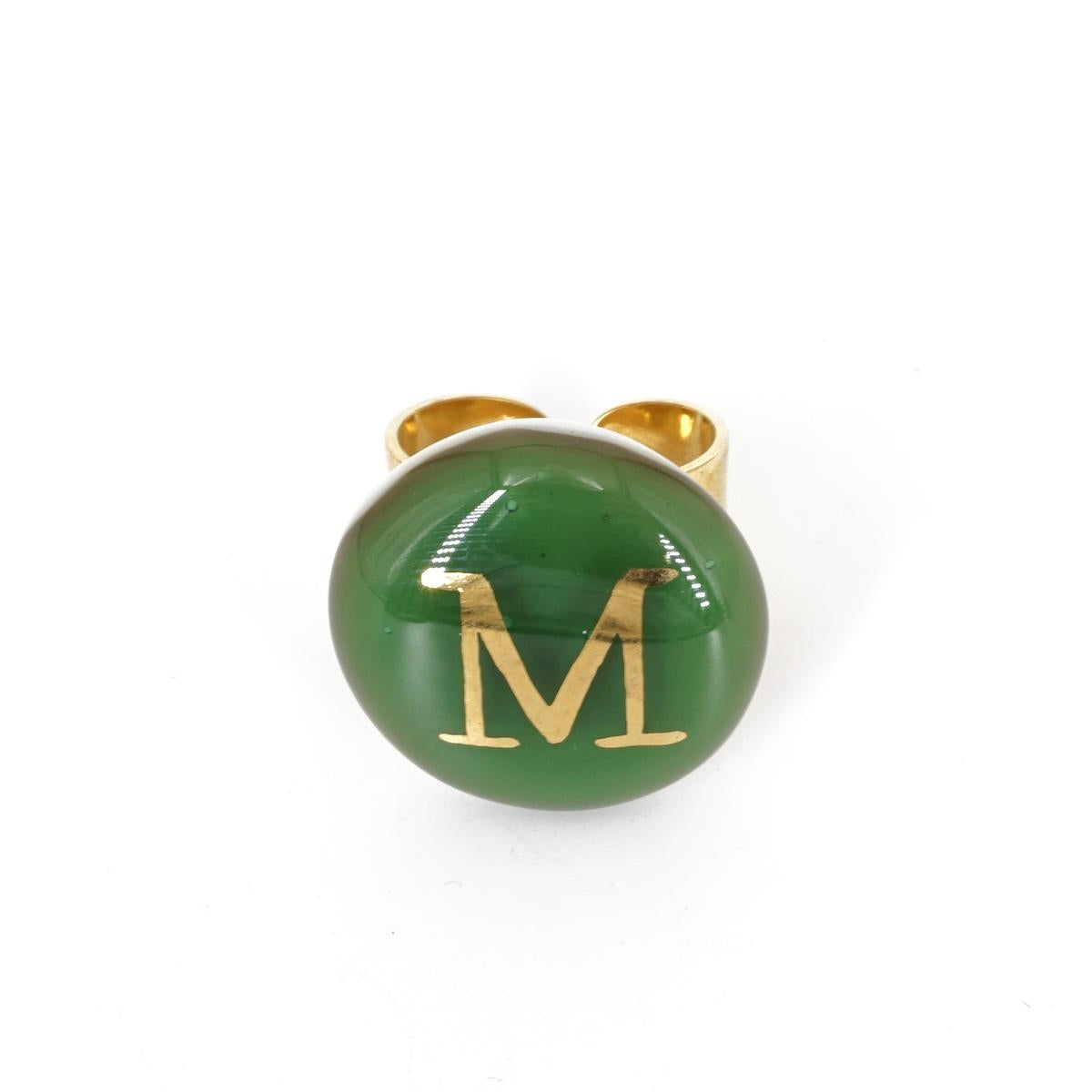 Anello lettera M giada ANELLO LETTERA M GIADA VETRO FUSO 