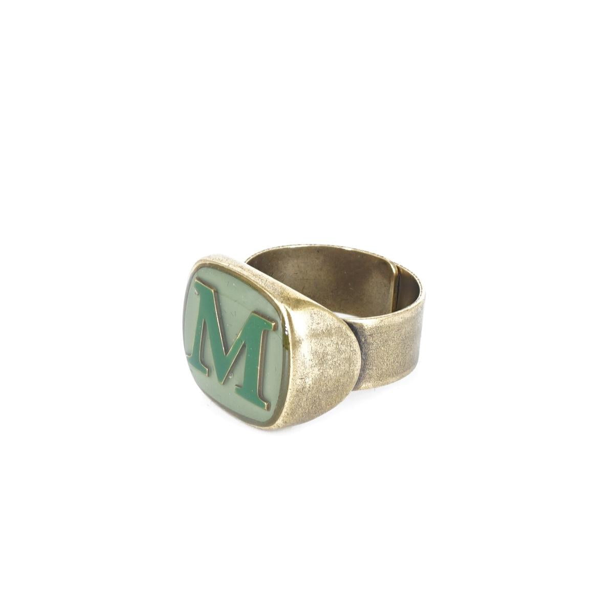 ANELLO LETTERA M VERDE MENTA ANELLO LETTERA M VERDE MENTA E VERDE BOSCO UNIQUE UNCONVENTIONAL DETAILS 