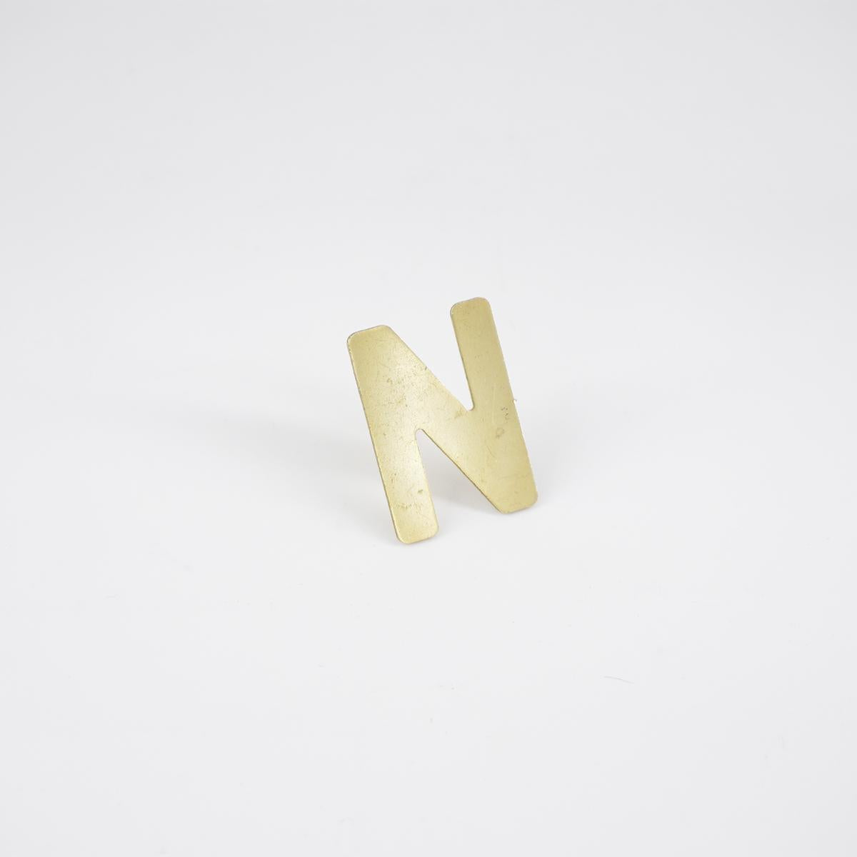 Decorative nail letter N