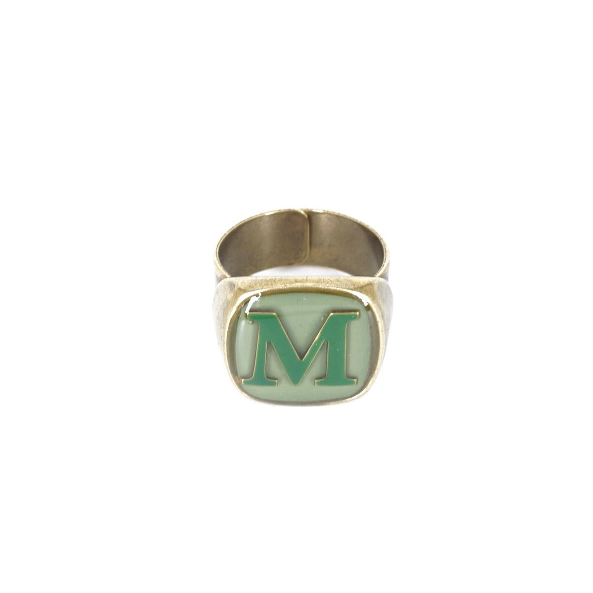 ANELLO LETTERA M VERDE MENTA ANELLO LETTERA M VERDE MENTA E VERDE BOSCO UNIQUE UNCONVENTIONAL DETAILS 