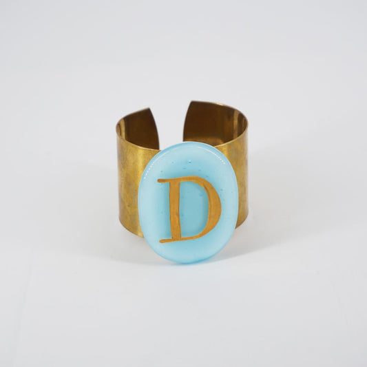 Bracciale fascia lettera D BRACCIALE FASCIA LETTERA D VETRO FUSO 