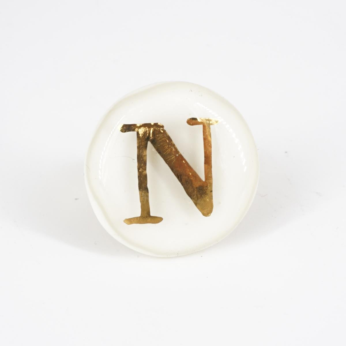 Anello lettera N avorio