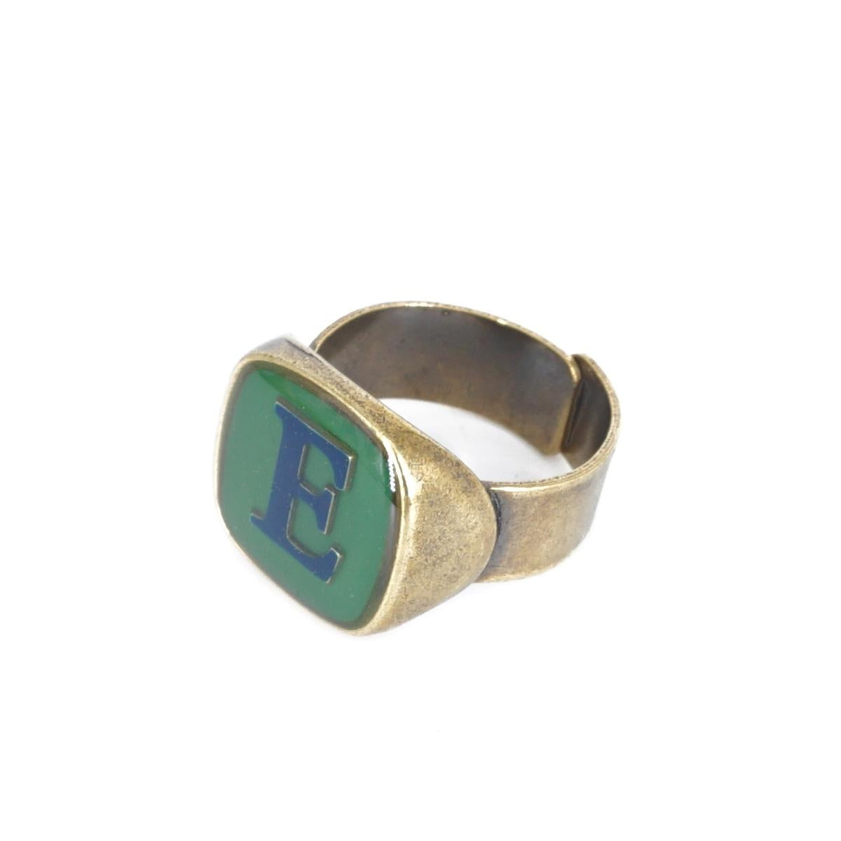 ANELLO LETTERA E VERDE BOSCO ANELLO LETTERA E VERDE BOSCO E BLU UNIQUE UNCONVENTIONAL DETAILS 