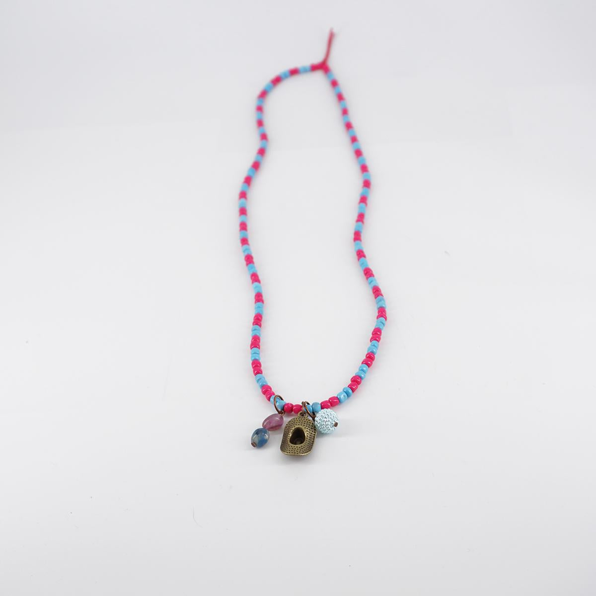 Multicharms necklace blue/fuchsia