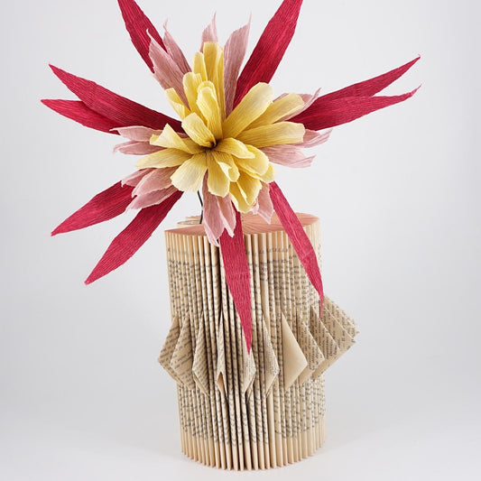 Book vase TRIANGOLINI small