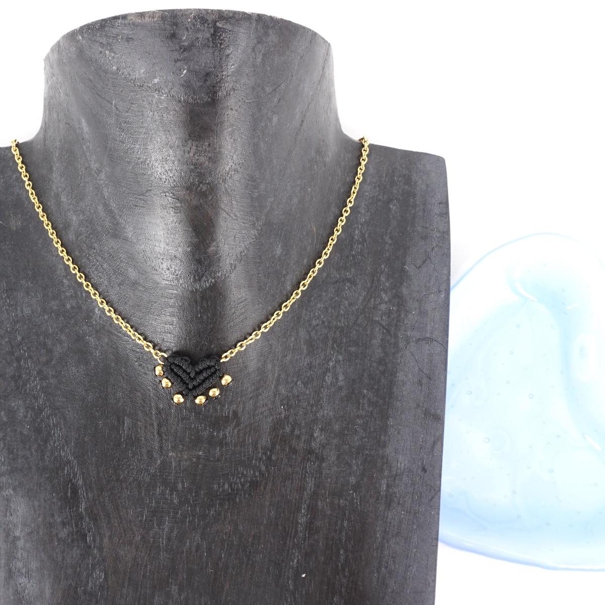 Collana CUORE SACRO borchie NERO COLLANA CUORE SACRO BORCHIE NERO NOMADEA 