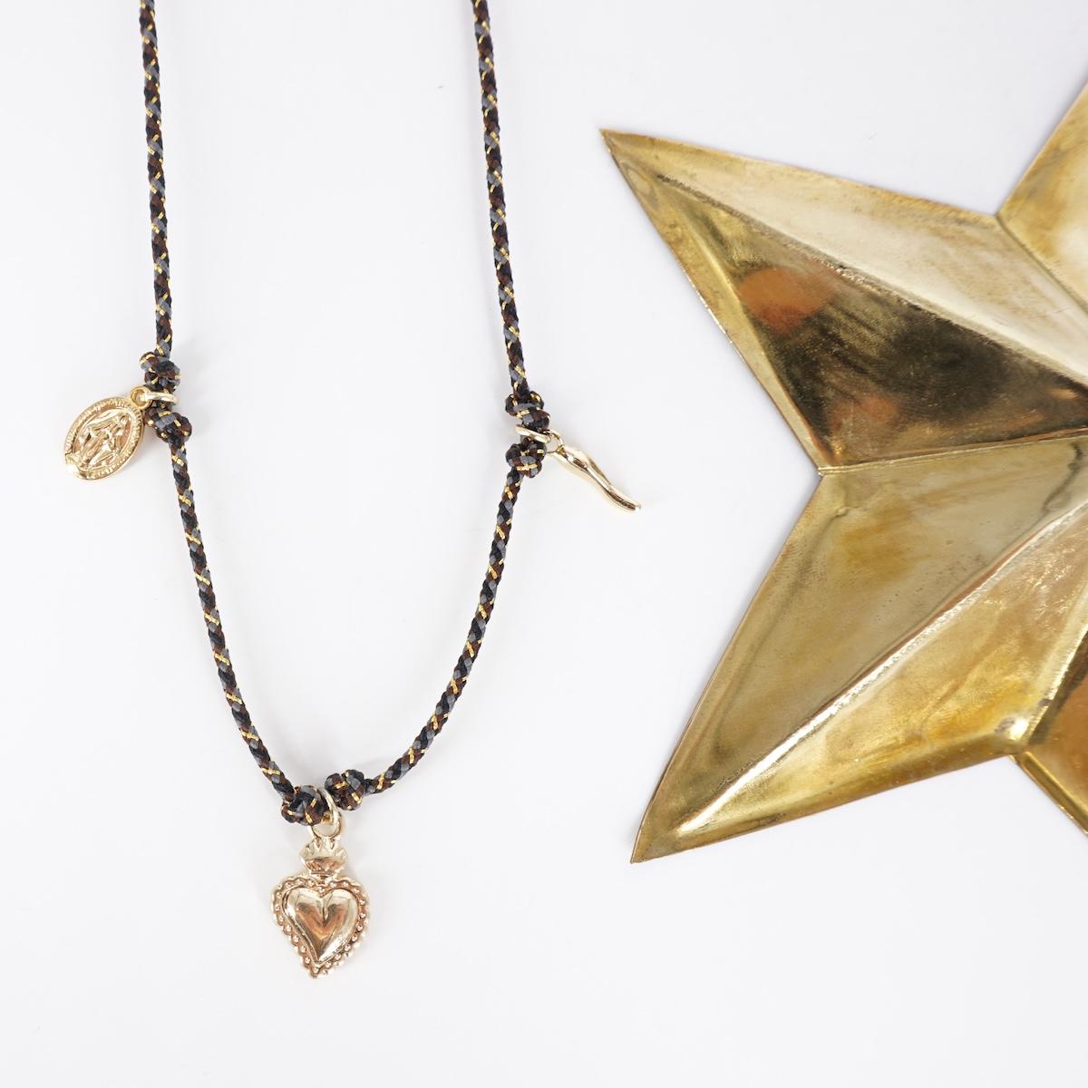 Collana cordino tre charm con EXVOTO ORO COLLANA CORDINO TRE CHARM EX VOTO ORO SVEVA 