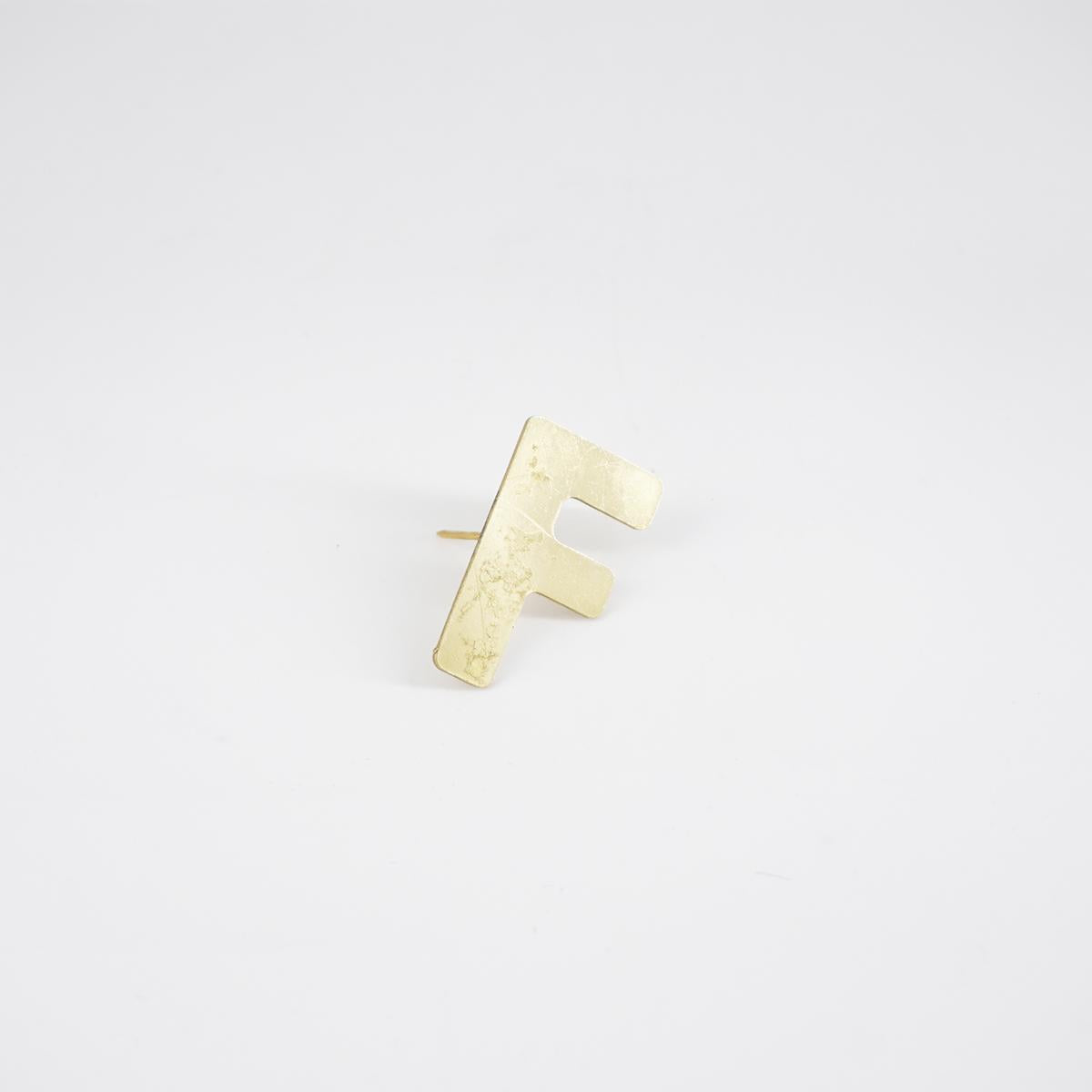 Lettre décorative pour ongles F